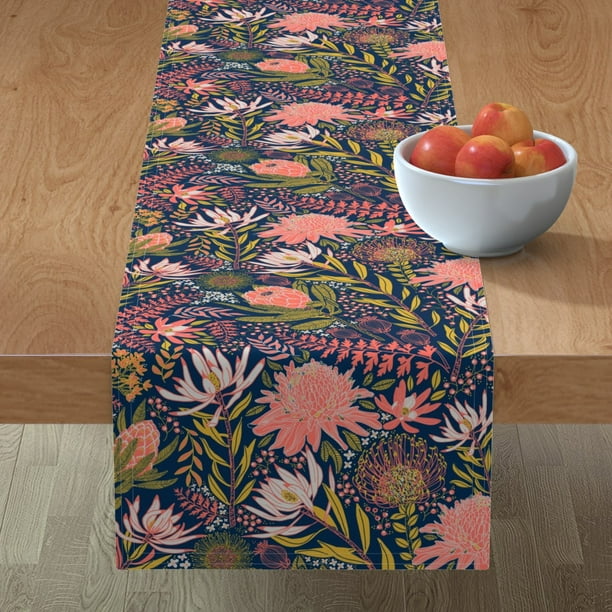 Protea Creme Table Runner